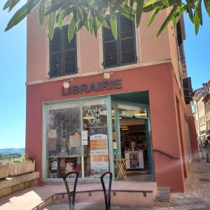 librairie la folle aventure Dombinnov